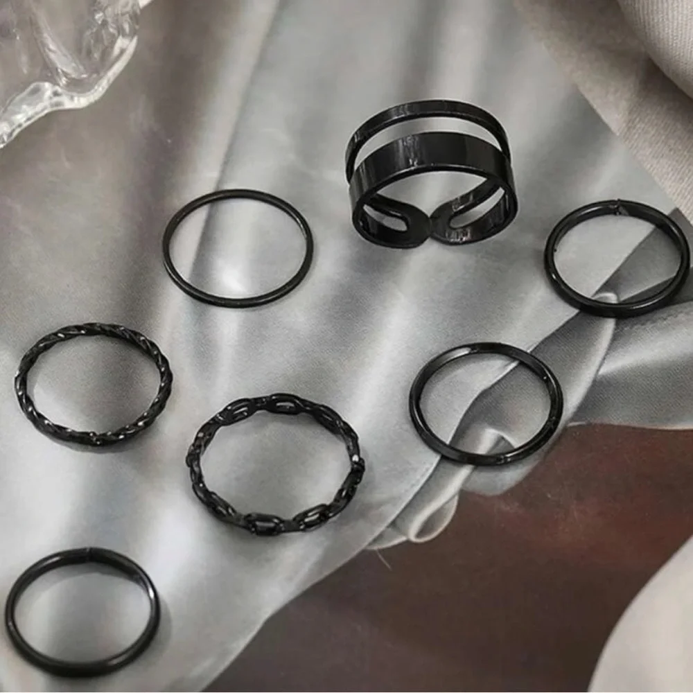 7-piece Minimalist ring set, Black - Picture 4 of 4